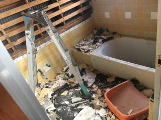 金沢市　ファミッツ　リフォーム　浴室　タイル解体