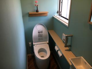 野々市市　ファミッツ　トイレリフォーム　便器取付