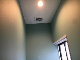 野々市市　ファミッツ　トイレリフォーム　ダウンライトのサムネイル画像